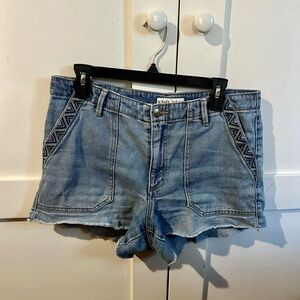 Stylish Blue Denim Women Shorts